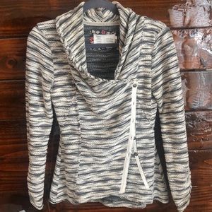 Anthro Saturday Sunday Gray and Cream Top Size S